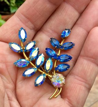 Vintage 1950’s Blue Crystal Rhinestone Leaf Brooch Fine Gold Safety Chain Jewel