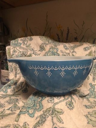 Vintage Pyrex 1 1/2qt Cinderella Mixing Bowl Blue W/white Snowflake Garland 442