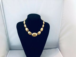 Vtg.  Anne Klein Matte Gold Tone Graduated Chunky Necklace