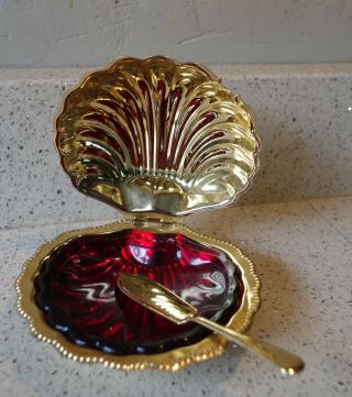 Vintage Clam Shaped Butter/caviar Dish Mayell Goldtone & Red Glass With Knife R