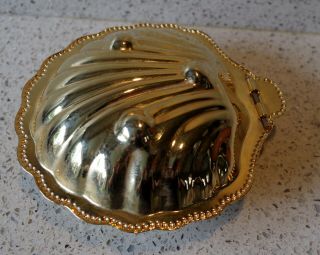 VINTAGE CLAM SHAPED BUTTER/CAVIAR DISH MAYELL GOLDTONE & RED GLASS WITH KNIFE R 5