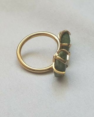 Vintage Signed Sarah Coventry Ring Gold tone with Green Stones 3