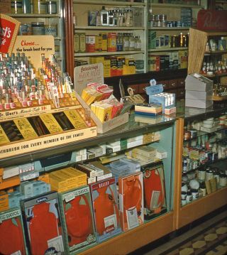 Vintage Stereo Realist Photo 3d Stereoscopic Slide Drug Store Enema Toothbrushes
