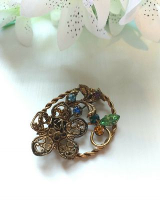 VINTAGE OLD JEWELLERY - CZECH FILIGREE FLOWER BROOCH WITH GLASS STONES.  MID 1900 ' S. 5