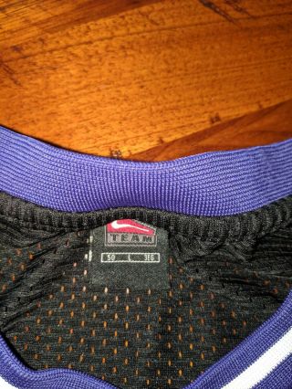 Men ' s vintage Nike Sacramento Kings b/ball vest 3