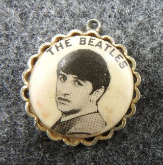 Vintage The Beatles " Ringo " Gold Pendant Nems (9016)