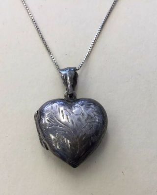 Vintage Sterling Silver 925 Etched Heart Locket Pendant Necklace 18 " Wv30