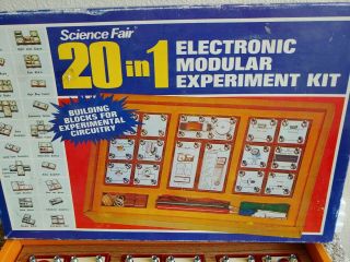 VINTAGE Tandy Science Fair 20 in 1 Electronic Projects Kit 3