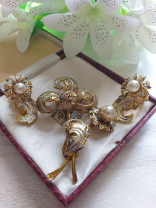 Vintage Jewellery - Damascene Brooch And Earrings Set,  Gold Plated.  C1950