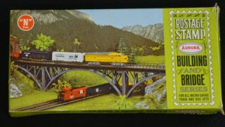 N Scale Arch Bridge Kit For Model Train Layout - Vintage Postage Stamp By Aurora
