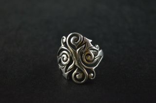 Vintage Sterling Silver Filigree Cutout Design Dome Ring - 4g