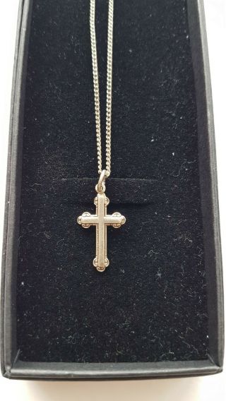 Vintage - Ladies or Girls Silver Cross Religious necklace - 18  fine chain 2