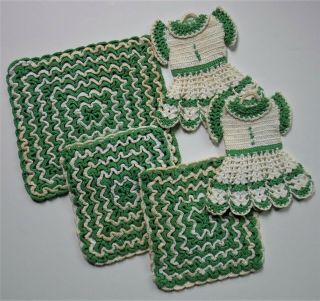Set Of 5 - Vintage Hand Crocheted Potholders - Green & White Rectangles/dresses