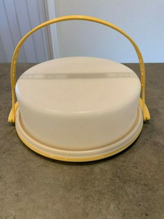 Vintage Tupperware Pie / Cake Container With Handle