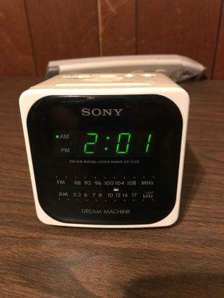 Sony Dream Machine Clock Radio Alarm Am/fm Cube Model Icf - C120 Green Led Vintage