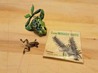 3 Vintage Fishing Lures 2 Frogs And 1 Creme Wiggly Bugs