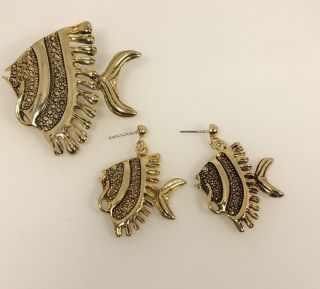 Vintage Pendant Earrings Set Tropical Fish Gold Black Tone.