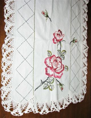Vintage Handmade Embroidered Red Rose Dresser Scarf 40 