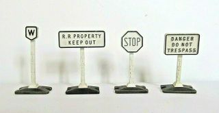 Lionel 027 Gauge - 4 Railroad Yard Signs 309 Series - Early 1960 