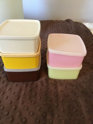 5 Vintage Tupperware Square Round 311 Containers With Lids