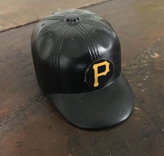 Vintage 1970’s Pittsburgh Pirates Mini Gum Ball Plastic Baseball Helmet Cap Hat