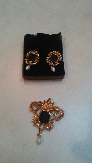 Estate Found Vintage Avon Pin And Earring Set 18