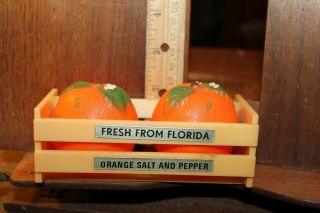 Vintage Kitschy Plastic Fresh Oranges From Florida Salt Pepper Shakers In Crate