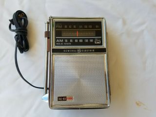 Vintage Ge Transistor Radio General Electric Model 7 - 2877h Fm/am