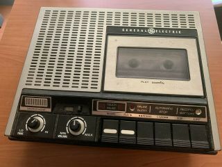 Tape Recorder Vintage General Electric Still And In Good Shape E139