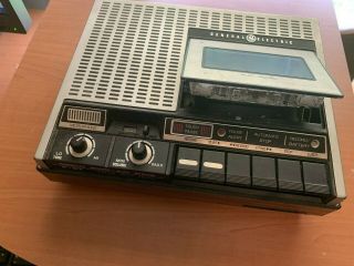 Tape Recorder Vintage General Electric Still and in good shape E139 5