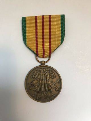 Vintage Republic Of Vietnam Service Medal & Ribbon United States Of America