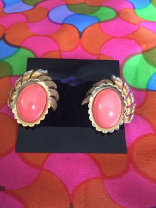 Vintage Mcm Pink Coral Cabochon Earrings Gold Tone Clip On