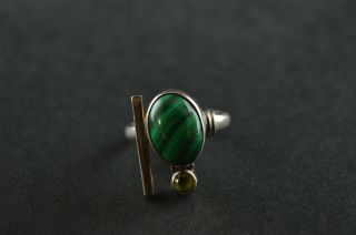 Vintage Sterling Silver Decorative Green Stone Ring - 7g