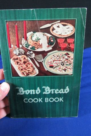 3 Vintage Cookbook,  Crisco Praise Cook,  Kingan ' s Meat Cook Book,  Bond Bread Recipes 5
