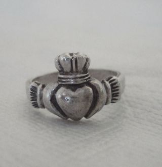 Vintage 925 Sterling Silver 2.  3gr Crown Ring Size 5