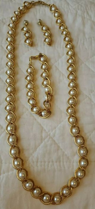 Vintage Signed Napier Faux Pearl & Gold Tone Parure Necklace Bracelet Earrings