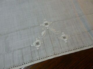 Vintage Hand Embroidered Lefkara Style Linen Table Runner - Dresser Scarf 3