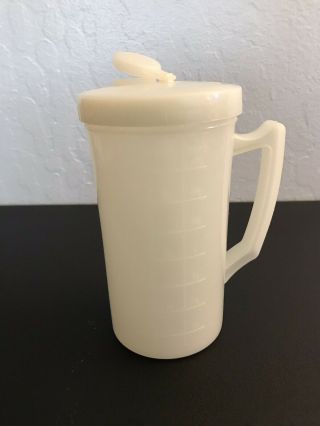 Vintage Plastic Republic Freezette 2 Cup/1 Pint Pitcher With Lid - Made In Usa