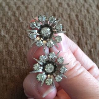 Gorgeous Vintage Rhinestone Sunburst Flower Screwback Earrings Wow Look