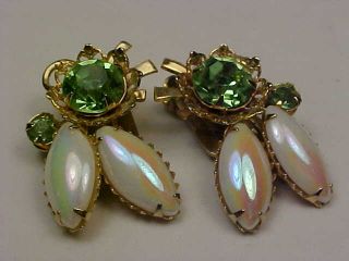 Vintage Goldtone & Iridescent Lucite/Rhinestone Flower Brooch & Earrings Set 4