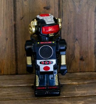 Vintage Toy Robot Not Sure Of Age