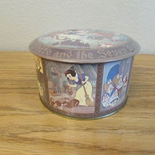 Vintage Walt Disney Snow White The Seven Dwarfs Candy Tin Box Made In England