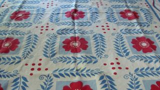 EARLY VINTAGE BOLD RED WHITE BLUE FLORAL PRINT COTTON TABLECLOTH 52 X 66 