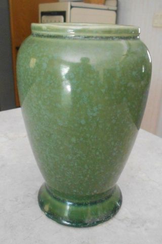 Handsome Vintage Brush Mccoy Pottery Green 716 ? Usa 7 1/8 " Vase