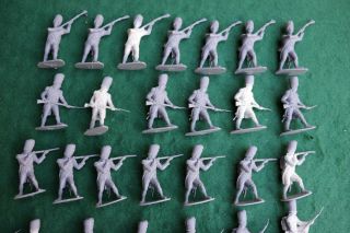 Vintage 1970 ' s Airfix ESCI French Grenadiers: 59 Plastic Figures,  1:32 Scale 5