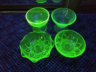Vaseline Depression Glass Glow In Dark Asst 4 Vintage Green Uranium Glassware