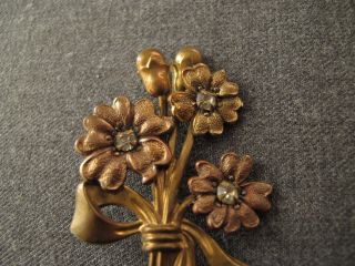 VINTAGE 40 ' S JEWELED RHINESTONES FLOWERS WITH RIBBONS IN BOW GOLDEN METAL PIN 5