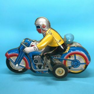 QSH - 605 TIN TOY MOTORCYCLE AND SIDECAR WITH DRIVERS VINTAGE WIND UP TIN TOY 3