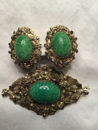 Vintage WHITING & DAVIS CO.  GOLD TONE w/ GREEN Stone Brooch Clip Earrings SET 3