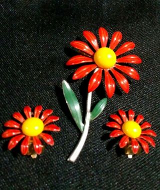 Vintage Red Daisy Flowers Brooch Pin & Clip On Earrings Set